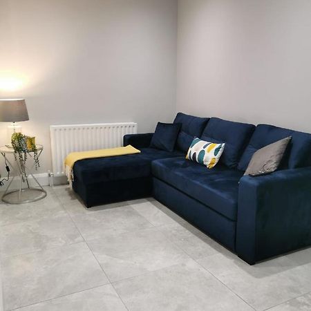 Modern 3-Bed Apartment In Magherafelt Sleeps 8 Екстер'єр фото