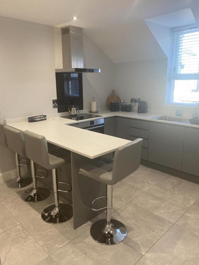 Modern 3-Bed Apartment In Magherafelt Sleeps 8 Екстер'єр фото