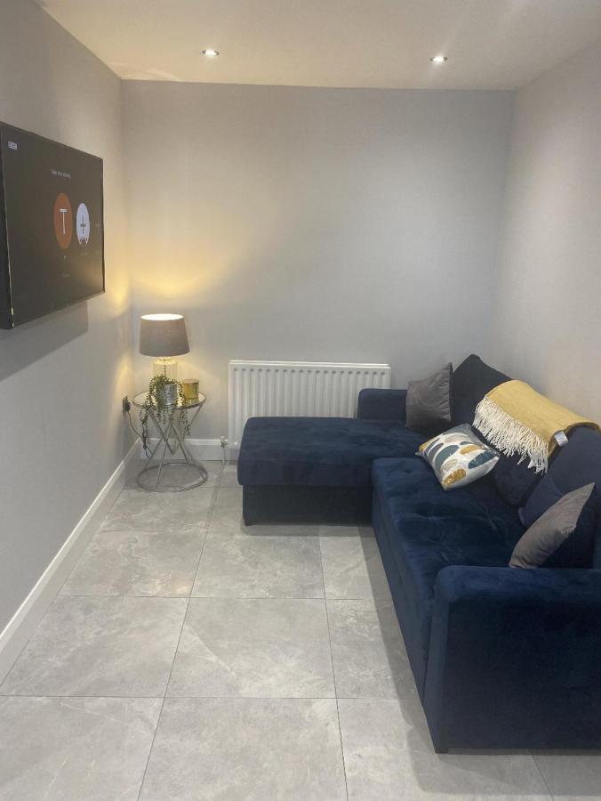 Modern 3-Bed Apartment In Magherafelt Sleeps 8 Екстер'єр фото