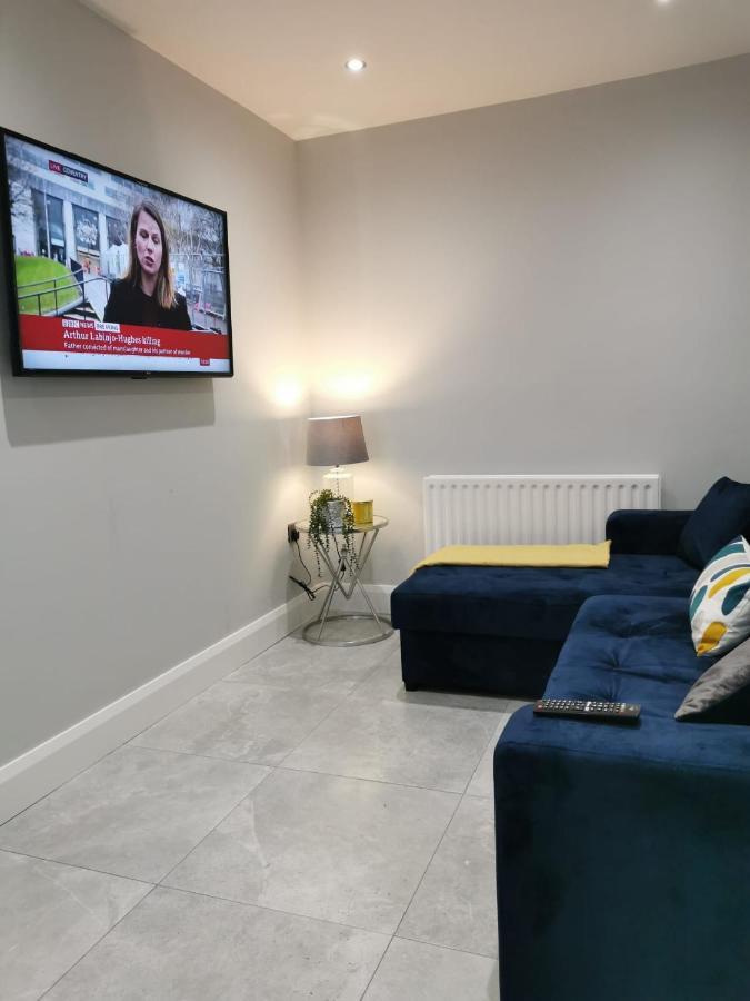 Modern 3-Bed Apartment In Magherafelt Sleeps 8 Екстер'єр фото