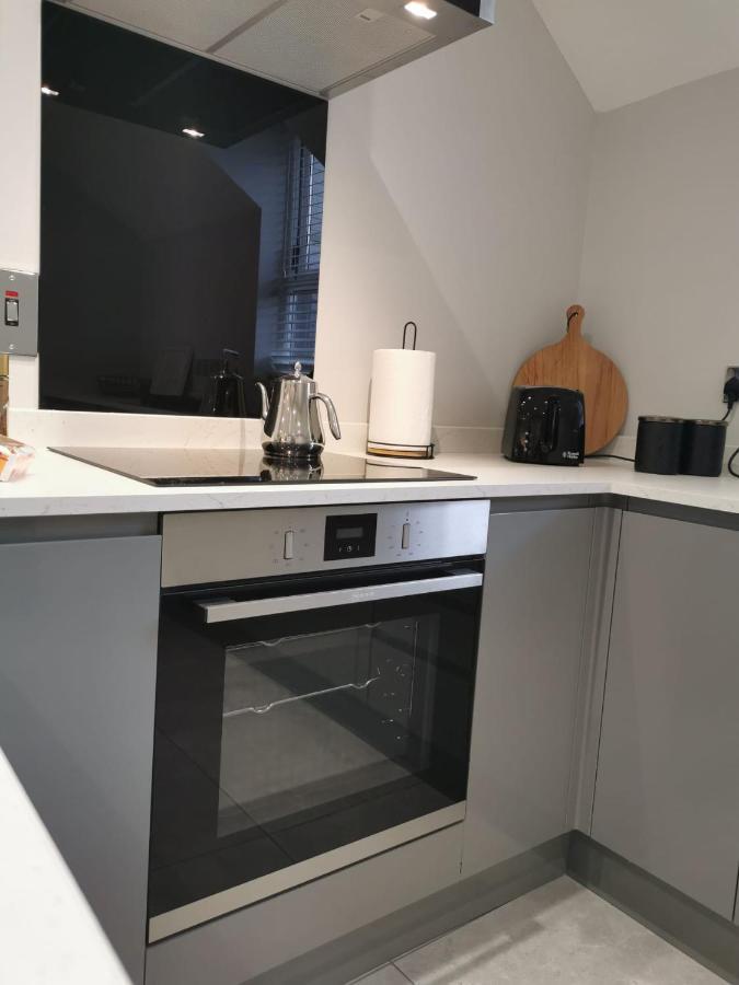 Modern 3-Bed Apartment In Magherafelt Sleeps 8 Екстер'єр фото
